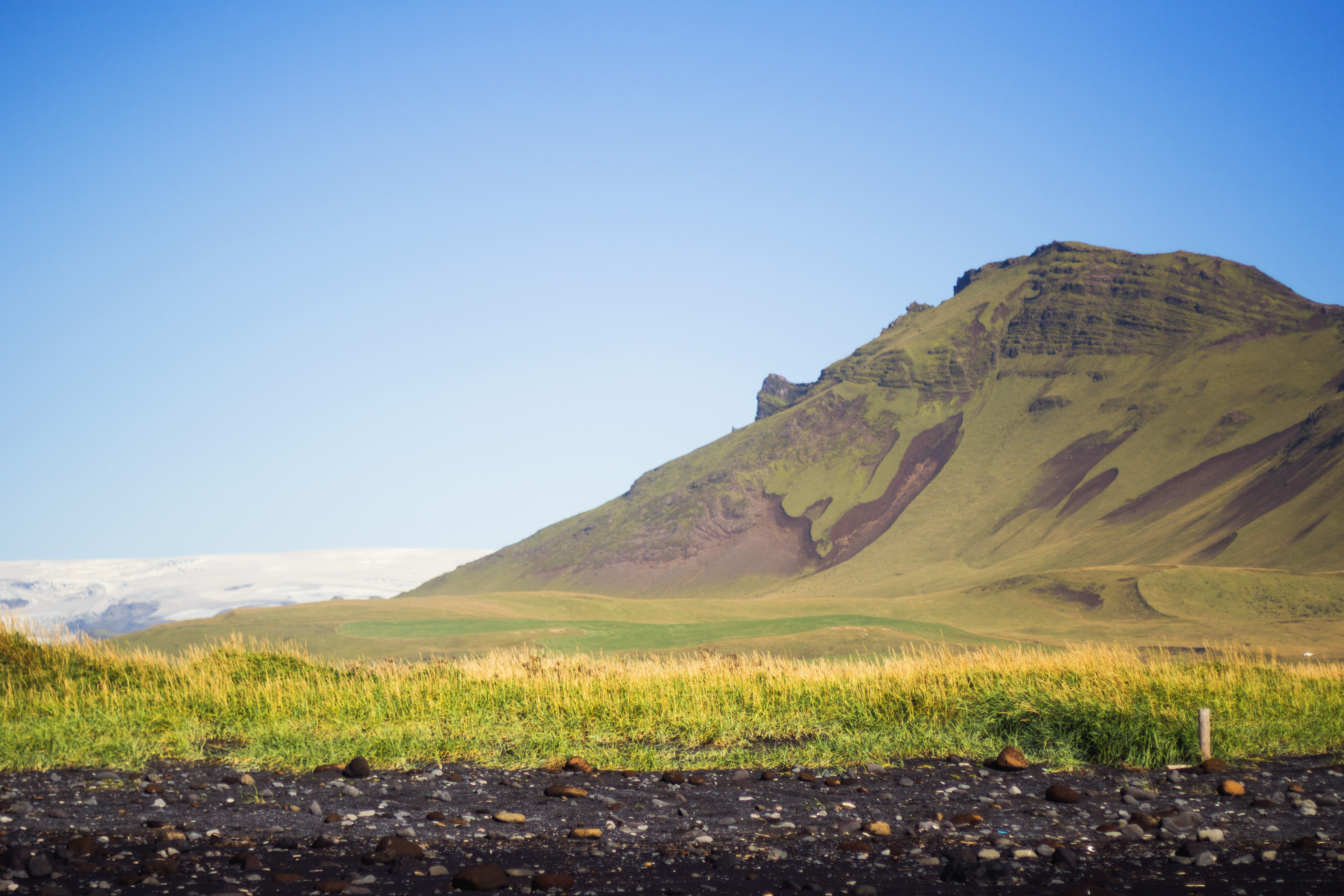 TANZANIAS ICONIC WHITE MOUNTAIN